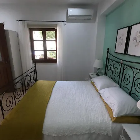Bed & Breakfast Old Olive Mill - Maroulas