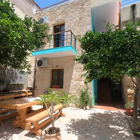 Couette-café Old Olive Mill -