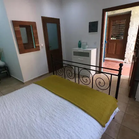 Couette-café Old Olive Mill - *